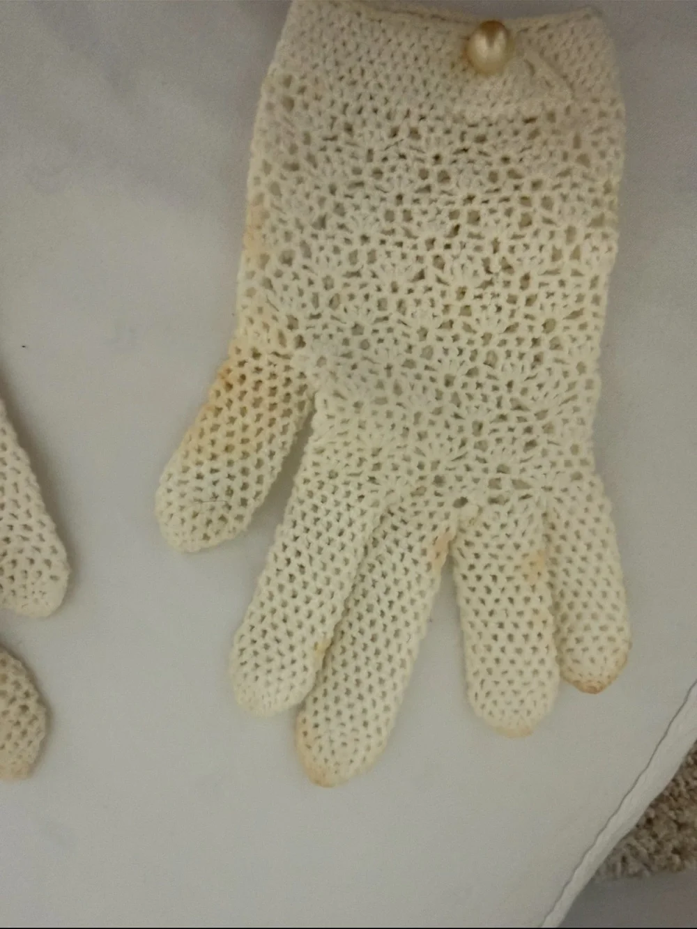 Vintage Cream Crochet Lace Gloves with Pearls